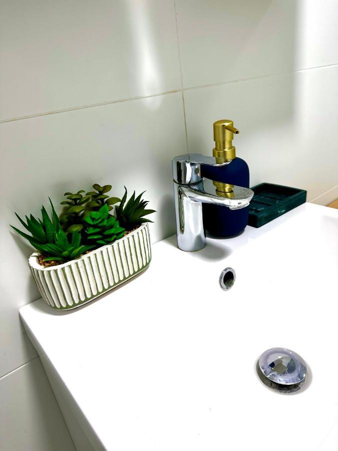 Charming 4 Bedrooms House With Garden In Heart Of London Camden ภายนอก รูปภาพ
