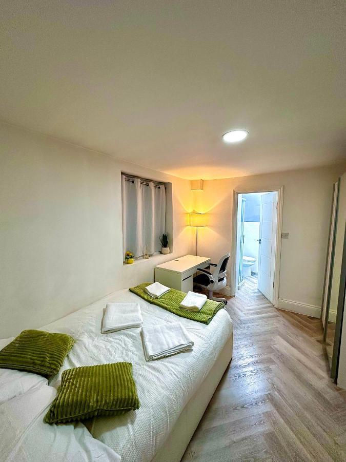 Charming 4 Bedrooms House With Garden In Heart Of London Camden ภายนอก รูปภาพ